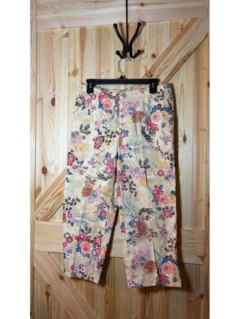 Koret Floral Print Capri Pants Size 10 Cotton Blend